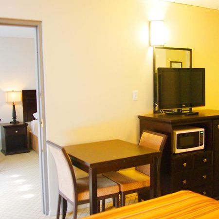 Airport Traveller'S Inn YYC Quarto foto