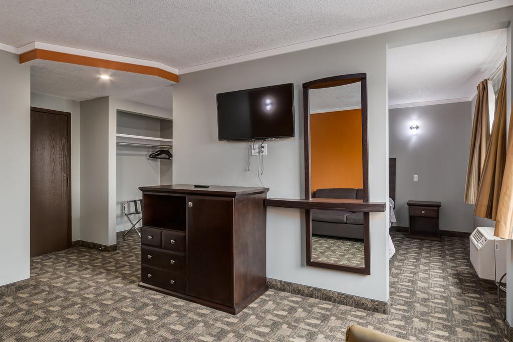 Airport Traveller'S Inn YYC Exterior foto