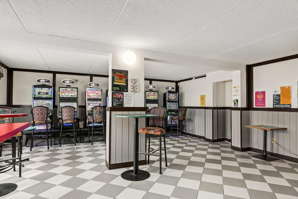 Airport Traveller'S Inn YYC Exterior foto